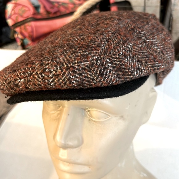 Biltmore Tweed Cap Size Medium - Picture 2 of 10